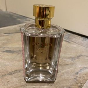 PRADA✨